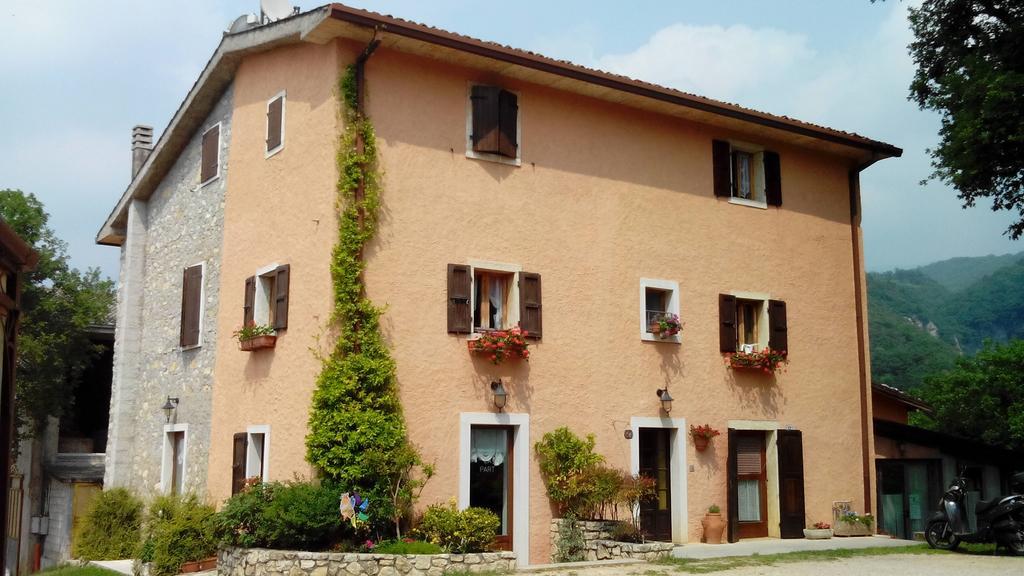 Agriturismo La Part San Zeno di Montagna Luaran gambar
